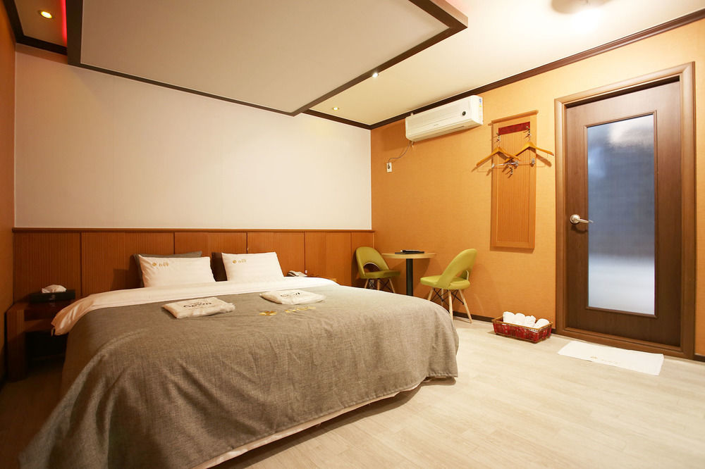 Ost Hotel Chuncheon Exterior photo