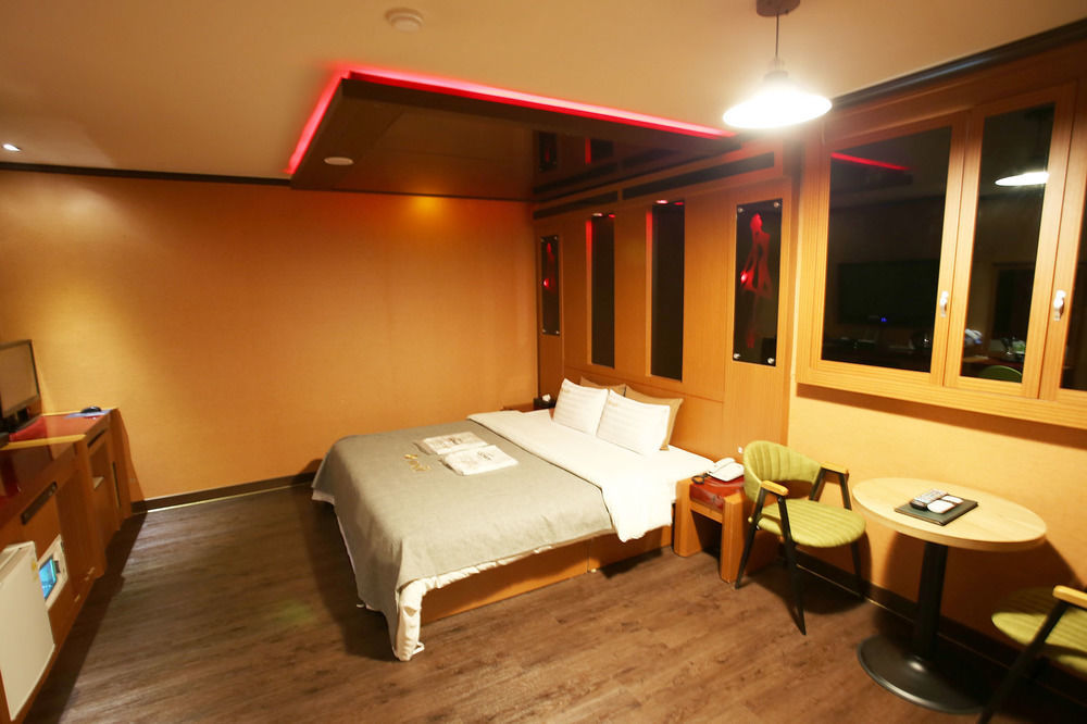 Ost Hotel Chuncheon Exterior photo