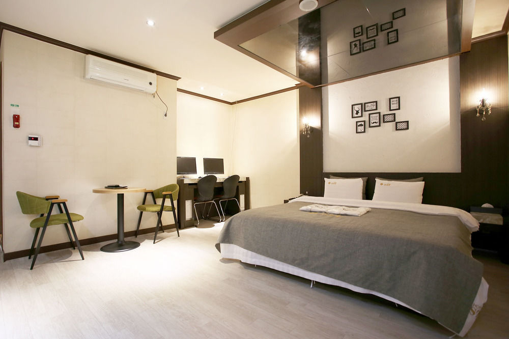 Ost Hotel Chuncheon Exterior photo